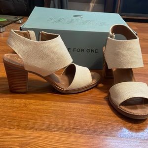 Toms canvas sandals